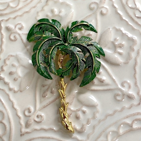 Palm Tree Green Gold Textured Brooch Florida Ocean Caribbean Beach Vaca Cruise - Picture 1 of 16